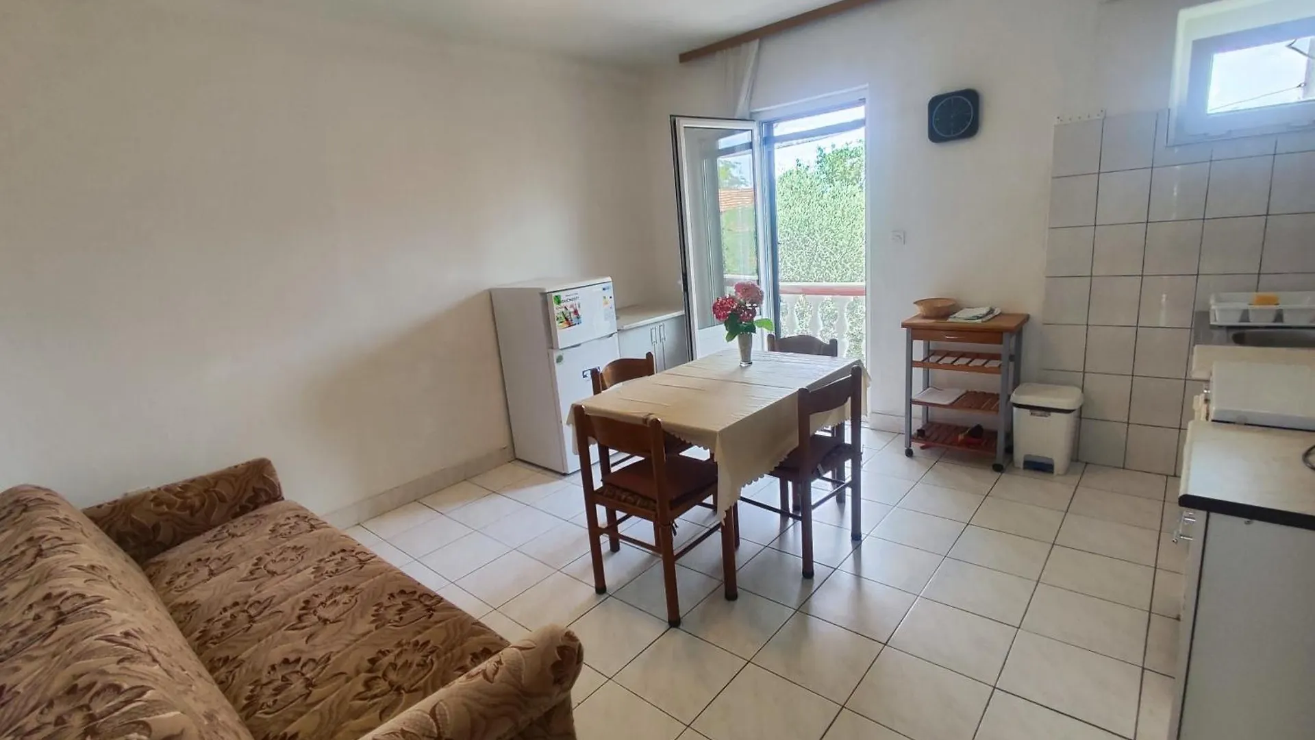 Best Buy Seaview Holiday Retro Apartments & Rooms Giovanni Nin Croatia