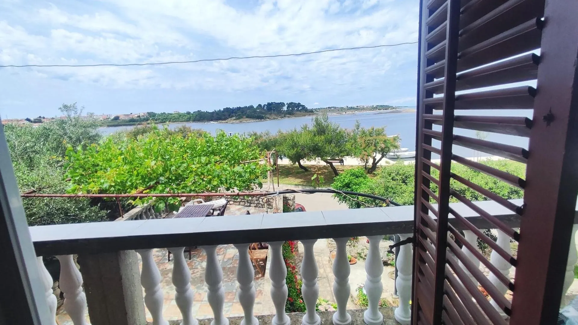 Best Buy Seaview Holiday Retro Apartments & Rooms Giovanni Nin