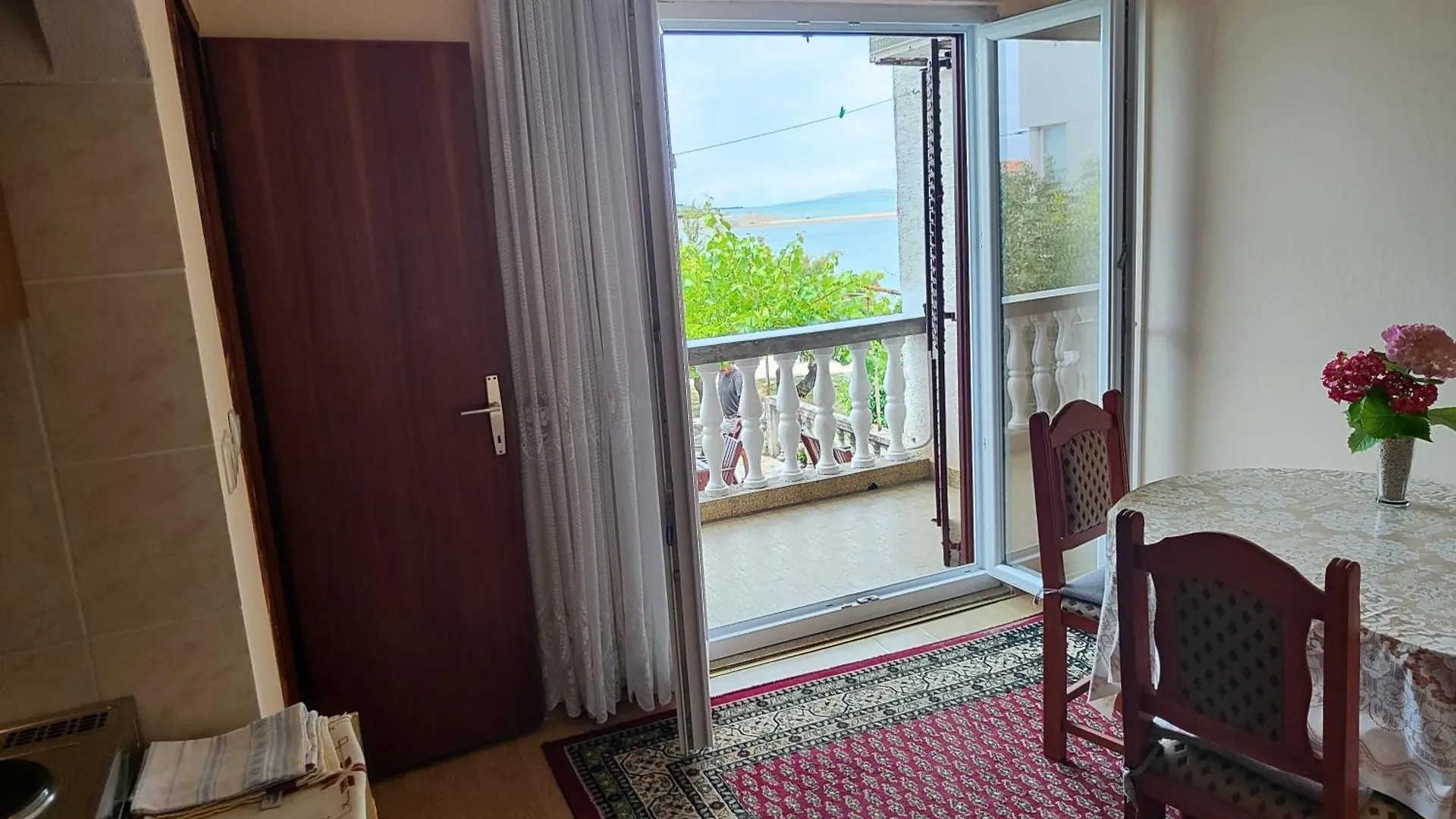 Best Buy Seaview Holiday Retro Apartments & Rooms Giovanni Nin