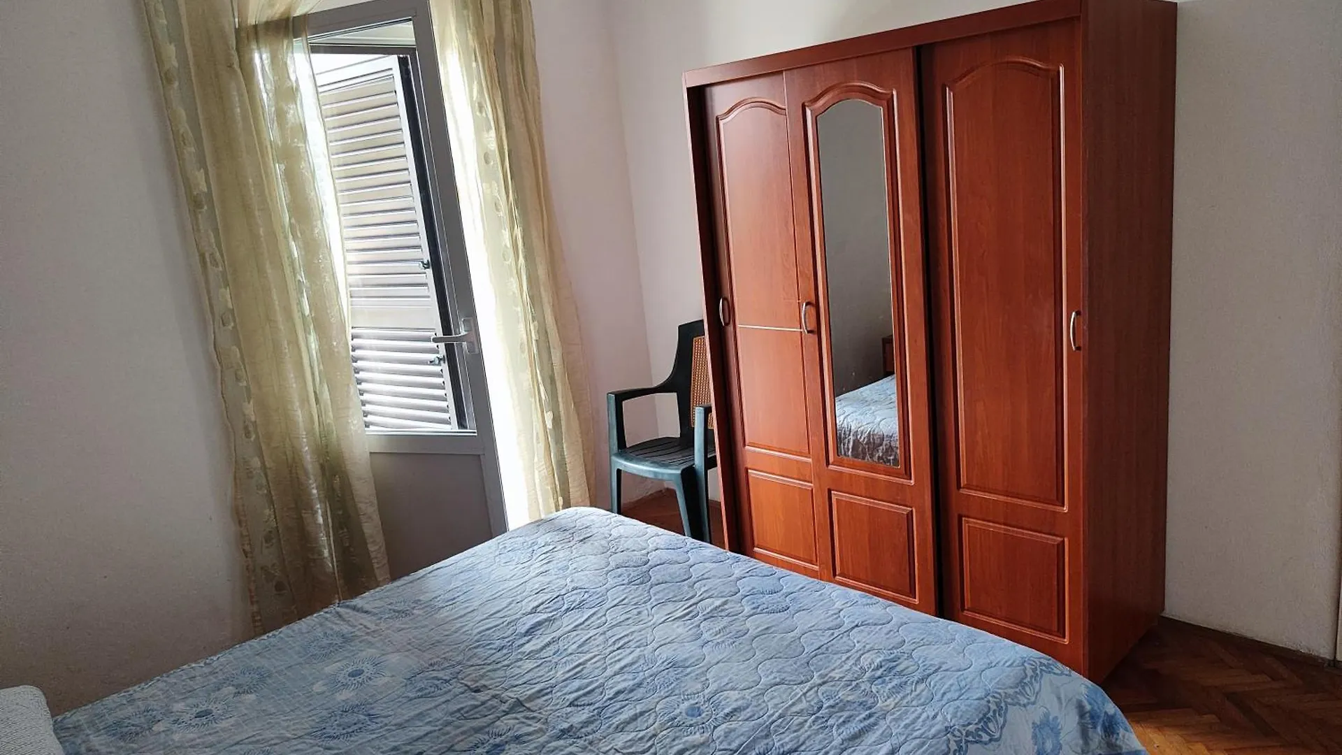 Best Buy Seaview Holiday Retro Apartments & Rooms Giovanni Nin
